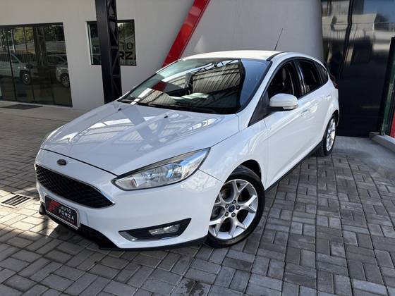 FORD FOCUS 2.0 SE 16V FLEX 4P POWERSHIFT FORD FOCUS 2.0 SE 16V FLEX 4P POWERSHIFT